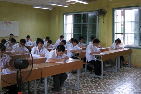 Thi tốt nghiệp môn Ngoại ngữ là thi “viết” không phải “viết luận”